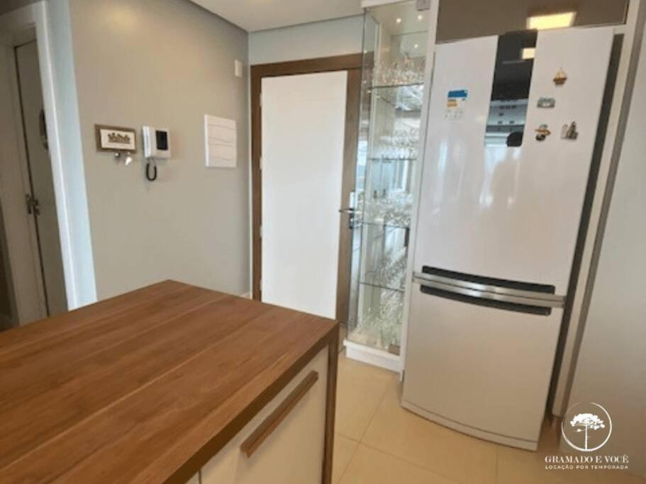 Apartamento Novo No Centro De Грамаду Екстериор снимка